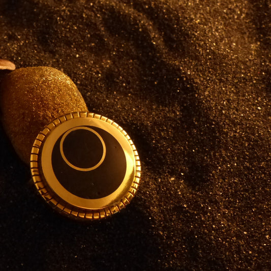 L'île ronde. Bague.