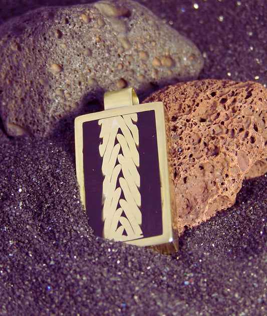 Le lien. Pendentif.