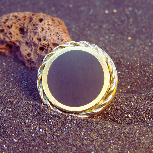 Couronne tressée. Bague.